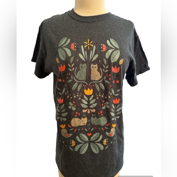 NWOT Swedish Folk Cats Classic T-Shirt Size Small - Picture 3 of 8